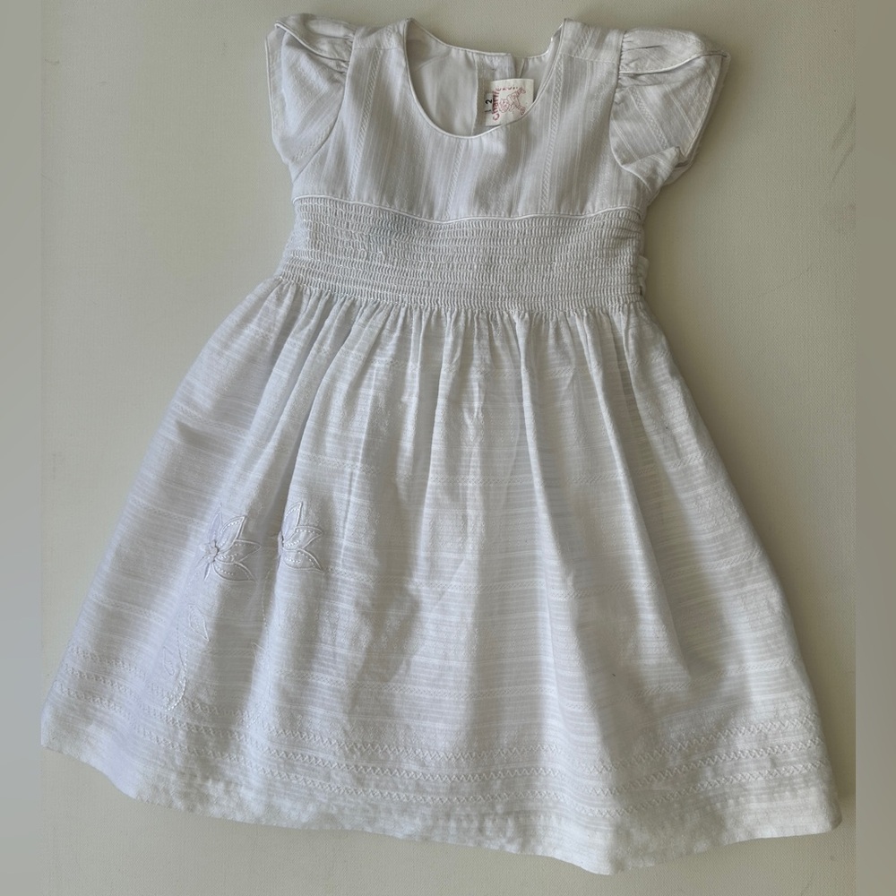 Charlie Boy girl’s White Flutter Sleeve Sundress with Scoop Neck.  Size 2T.